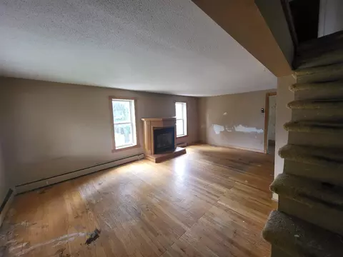 Living - 124 Cavanaugh St, Alpena, MI 49707 photo 2 of 2
