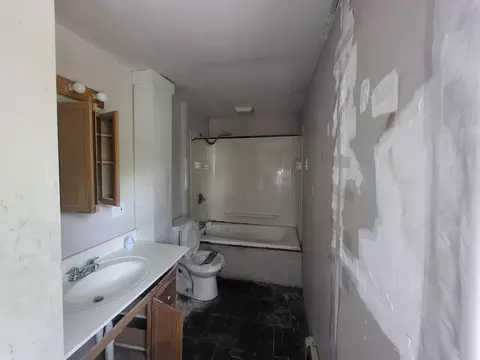 Bath - 124 Cavanaugh St, Alpena, MI 49707 photo 1 of 2