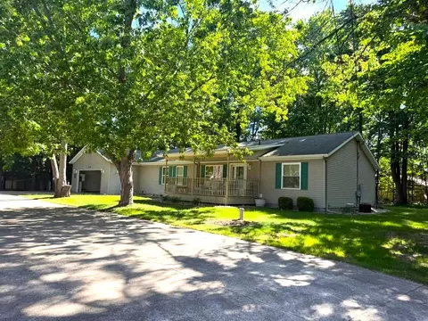 1519 Lake James Dr, Prudenville, MI 48651