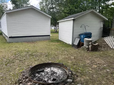 Exterior - 1859 N Pratt Lake Rd, Gladwin, MI 48624 photo 4 of 4