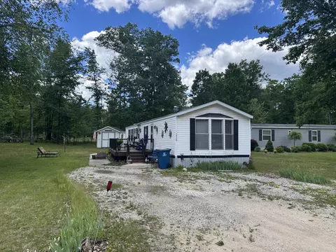 Exterior - 1859 N Pratt Lake Rd, Gladwin, MI 48624 photo 2 of 4