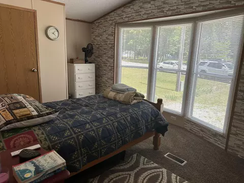 Bedroom - 1859 N Pratt Lake Rd, Gladwin, MI 48624 photo 2 of 2