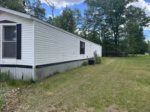 Exterior - 1859 N Pratt Lake Rd, Gladwin, MI 48624 photo 3 of 4