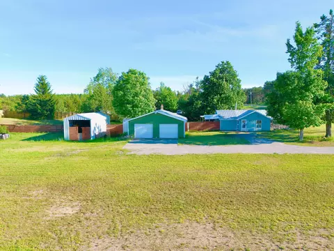 9255 Old 27 Hwy, Vanderbilt, MI 49795