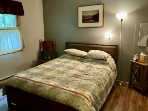 Bedroom - 11285 Pebble Dr, Roscommon, MI 48653 photo 1 of 4
