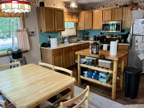 Kitchen - 11285 Pebble Dr, Roscommon, MI 48653 photo 1 of 2
