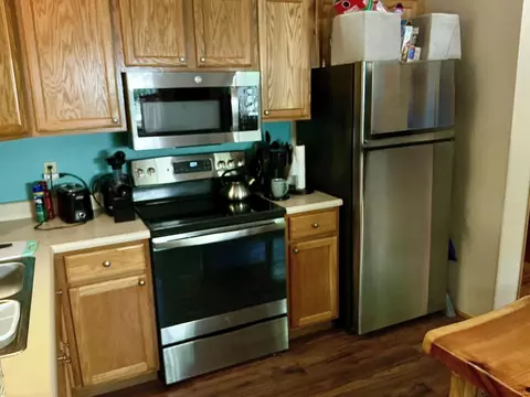 Kitchen - 11285 Pebble Dr, Roscommon, MI 48653 photo 2 of 2