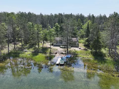 7584 Melvindale Camp Rd, Johannesburg, MI 49751