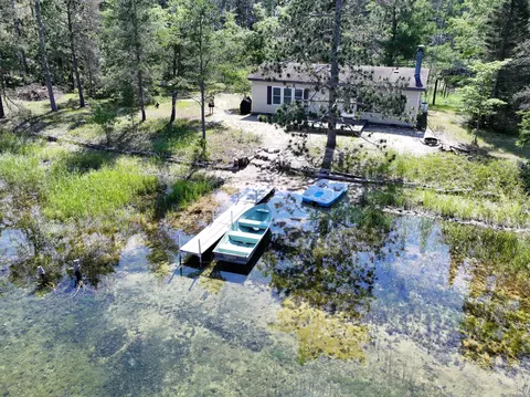 7584 Melvindale Camp Rd, Johannesburg, MI 49751
