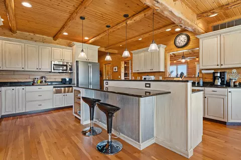 Kitchen - 7466 Werth Rd, Alpena, MI 49707 photo 2 of 4