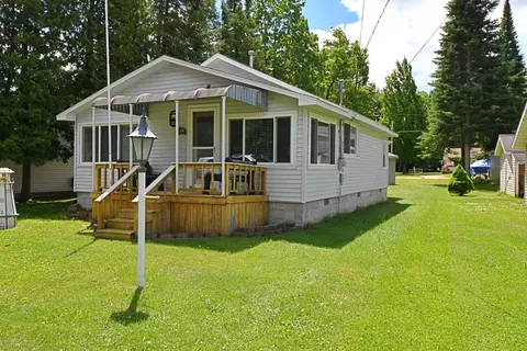 6622 Sunset Dr, Saint Helen, MI 48656