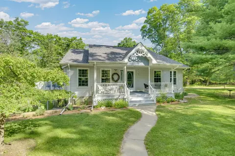 7753 E Higgins Lake Dr, Roscommon, MI 48653
