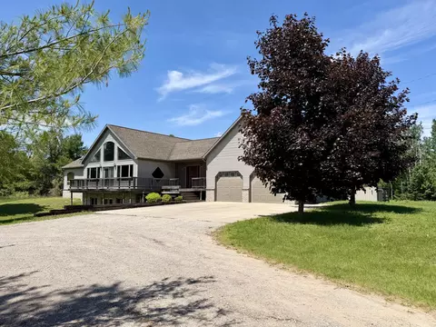 1501 Hackmatack Rd, Cheboygan, MI 49721 photo 28