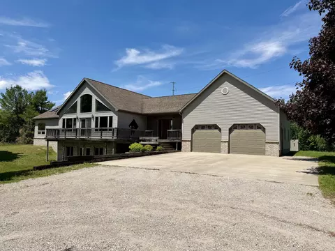 1501 Hackmatack Rd, Cheboygan, MI 49721 photo 1