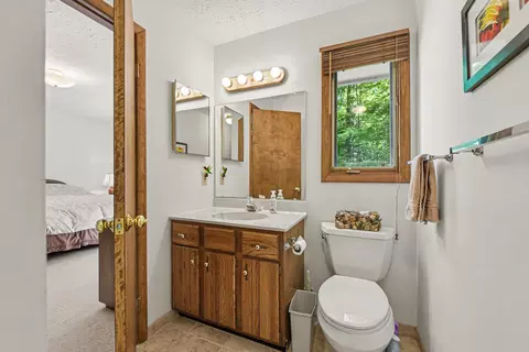 Bath - 1070 S Silver Pl, Indian River, MI 49749 photo 1 of 3