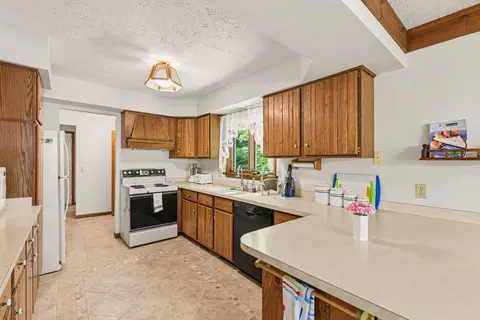 Kitchen - 1070 S Silver Pl, Indian River, MI 49749 photo 2 of 2