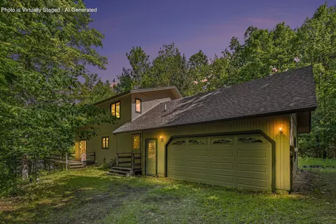 1070 S Silver Pl, Indian River, MI 49749