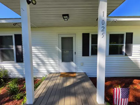 Exterior - 1025 Robin Hood Dr, Fairview, MI 48621 photo 8 of 28