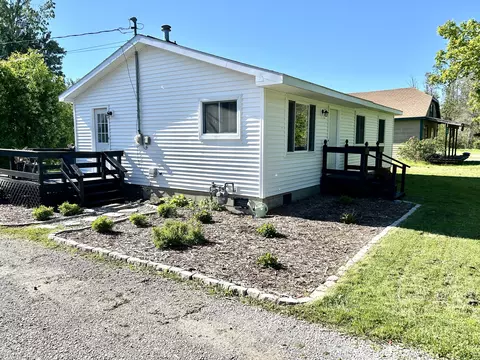 728 Michigan Ave, Alpena, MI 49707