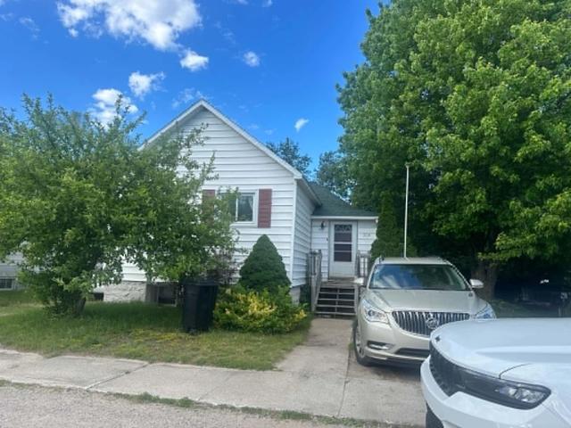 315 Cavanaugh St, Alpena, MI 49707