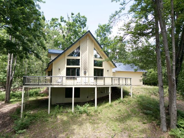6913 Mountain Pass Ln, Gaylord, MI 49735