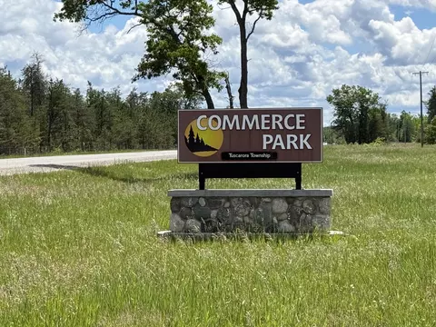 5605 Commerce Blvd #3, Indian River, MI 49749