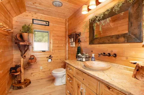 Bath - 23 Treasure Is, Roscommon, MI 48653 photo 2 of 2
