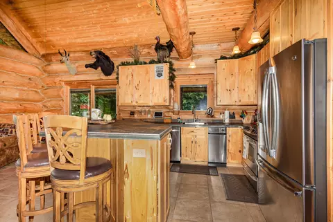 Kitchen - 23 Treasure Is, Roscommon, MI 48653 photo 3 of 5