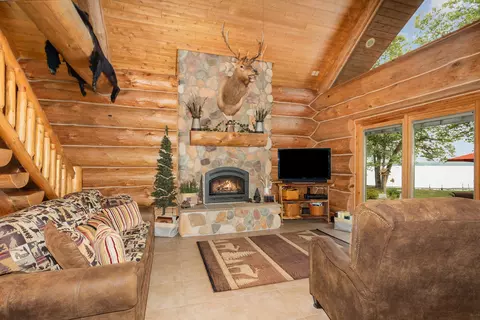 Living - 23 Treasure Is, Roscommon, MI 48653 photo 1 of 6