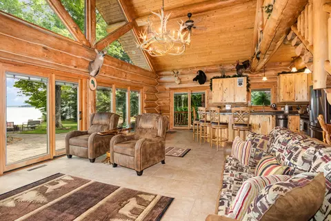 Living - 23 Treasure Is, Roscommon, MI 48653 photo 5 of 6