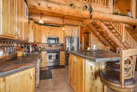 Kitchen - 23 Treasure Is, Roscommon, MI 48653 photo 5 of 5