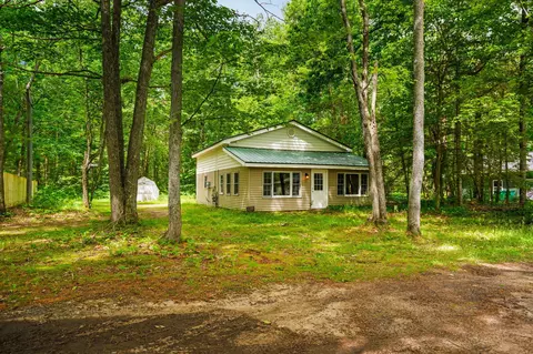 11368 Manning Dr, Frederic, MI 49733 photo 2