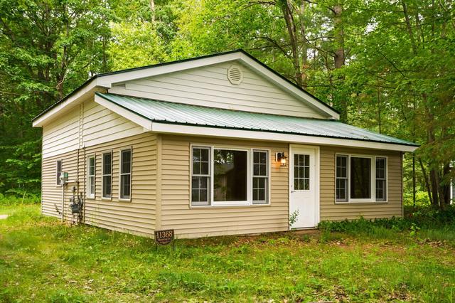 11368 Manning Dr, Frederic, MI 49733
