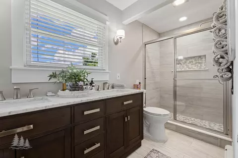 Bath - 4635 Grant Dr, Lewiston, MI 49756 photo 2 of 4