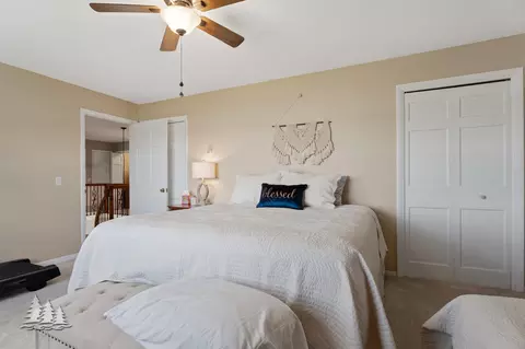 Bedroom - 4635 Grant Dr, Lewiston, MI 49756 photo 2 of 11