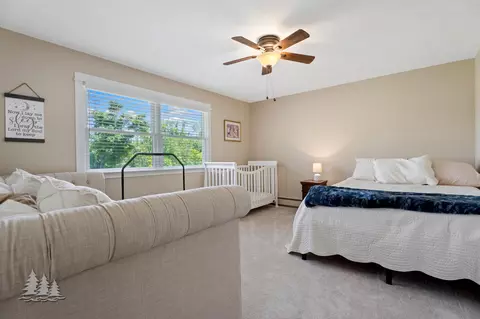Bedroom - 4635 Grant Dr, Lewiston, MI 49756 photo 4 of 11