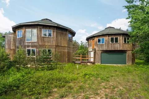 8238 Pineview Dr, Mancelona, MI 49659