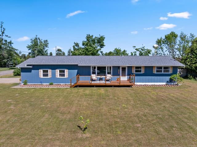 1034 West St, Gaylord, MI 49735