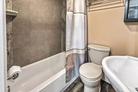 Bath - 309 S Main St, Roscommon, MI 48653 photo 1 of 2