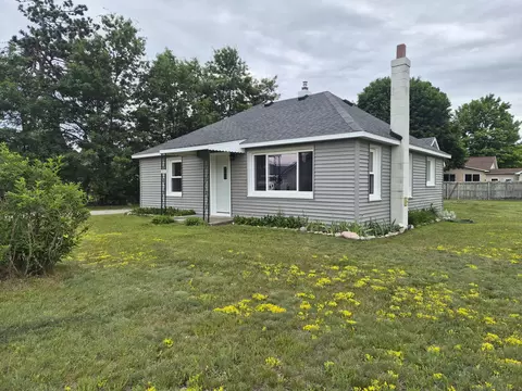Exterior - 705 Plum St, Grayling, MI 49738 photo 2 of 9