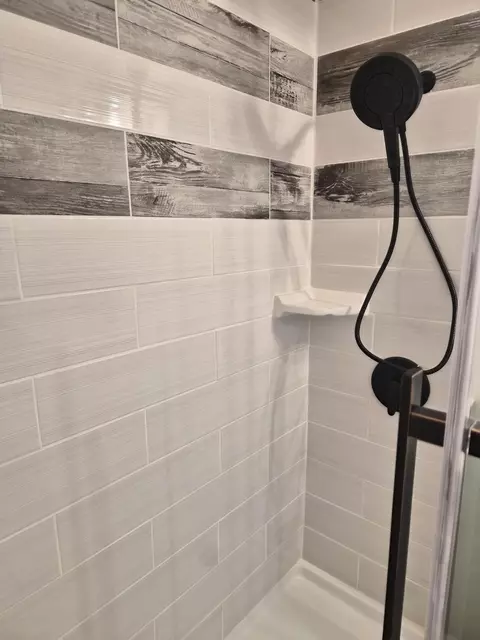 Bath - 705 Plum St, Grayling, MI 49738 photo 4 of 5