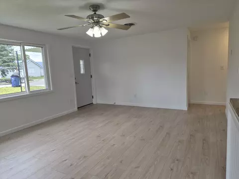 Living - 705 Plum St, Grayling, MI 49738 photo 6 of 8