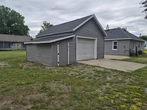 Exterior - 705 Plum St, Grayling, MI 49738 photo 5 of 9