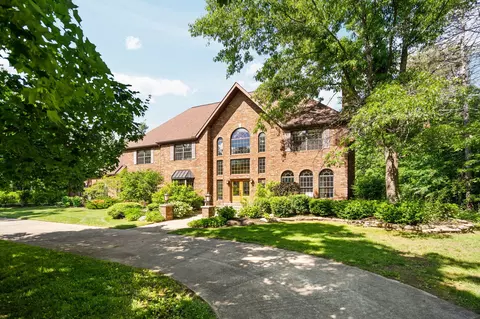 750 Woodcrest Dr, Gaylord, MI 49735