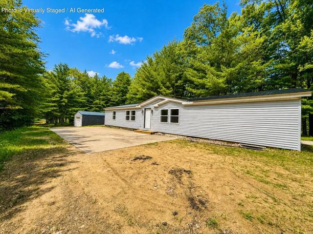 600 N Clear Lake Rd, West Branch, MI 48661
