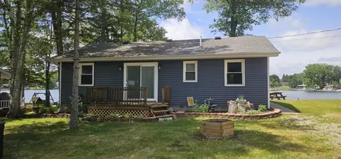 9280 Birch Isle Rd, Farwell, MI 48622