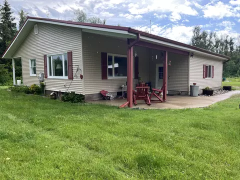 8991 N Black River Rd, Cheboygan, MI 49721