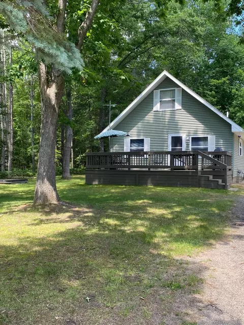 894 Springwood Dr, Prudenville, MI 48651