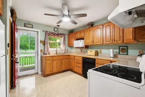 Kitchen - 11702 N Old 27, Frederic, MI 49733 photo 2 of 3