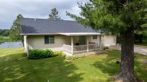 5691 Moulder Dr, Cheboygan, MI 49721